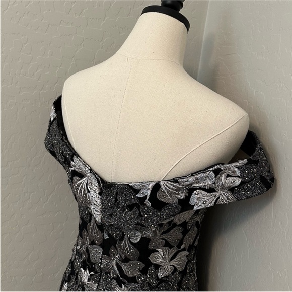 NEW JOVANI BLACK SILVER GUNMETAL BEADED OFF SHOULDER COCKTAIL DRESS - Picture 7 of 13